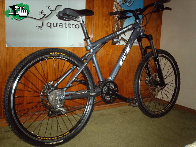 mi bike  gt avlanche 3.0