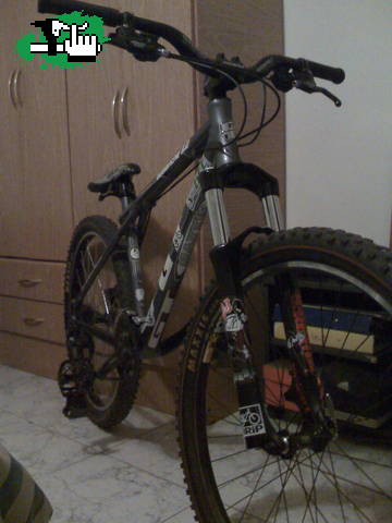 GT avalanche (replica) con la marzocchi