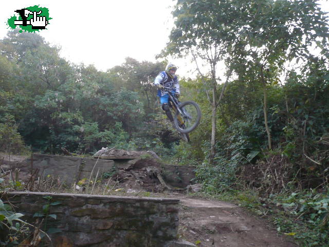 walter cruzando ja dh tucuman