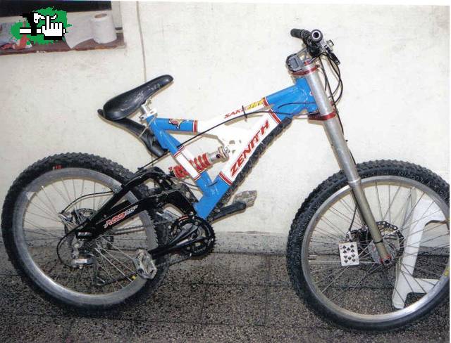 LOCO_DH454