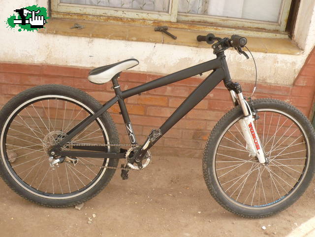 recien armada y pintada el KONA!!!!!