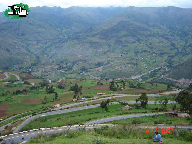 Un dia tardamos en hacer este camino y no lo terminamos...PERU