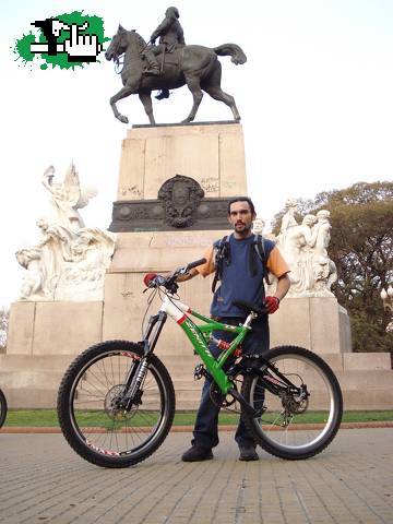 negro estrena caballo!