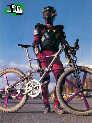 no es robocop en bici???