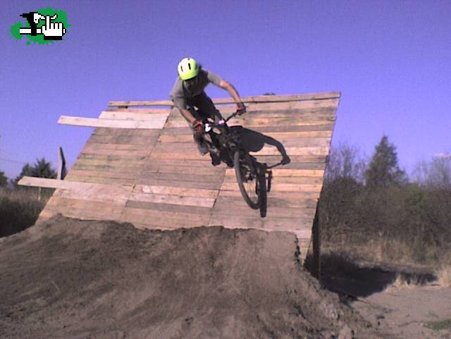 wall ride en dirtopia bike park