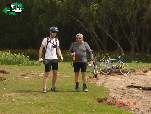 VIVIR EL DIA ( Los 3 Chiflados del pedal )