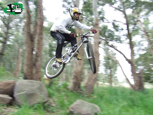 En Tandil salto de la piedra en la calle 