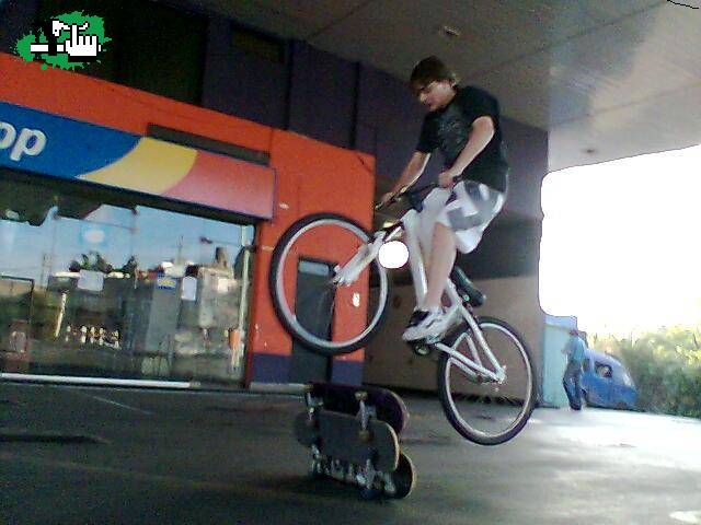 saltando 3 skate  :P