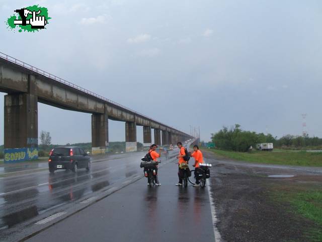 Bajo la lluvia