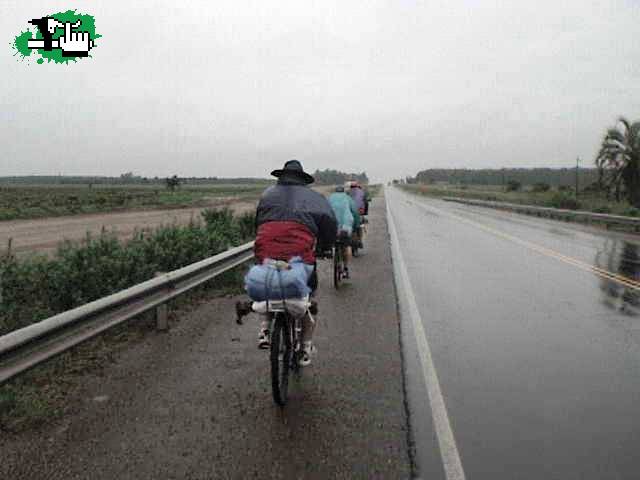 y si... llovia.... y si ... ya se... USEN CASCO !!