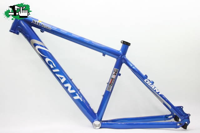 BUSCO GIANT XTC TEAM "EMBO"