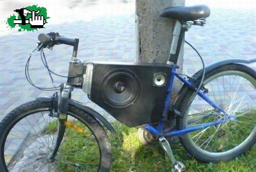 (Bicicletas raras) A todo volumen
