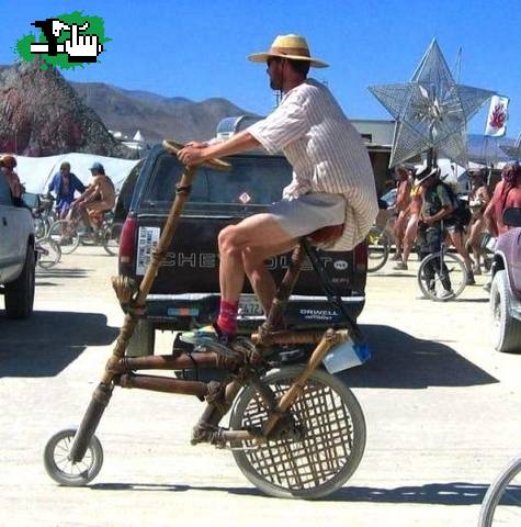 (Bicicletas raras) A la carpinteria tenes que ir