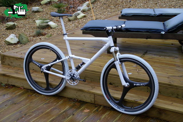 GT Rts white