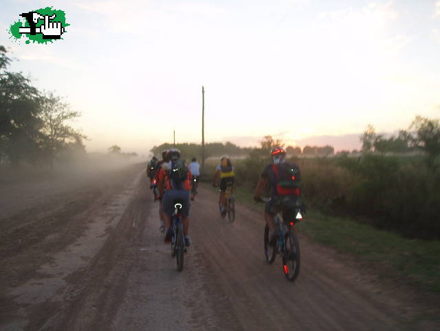 la banda camino a la nocturna