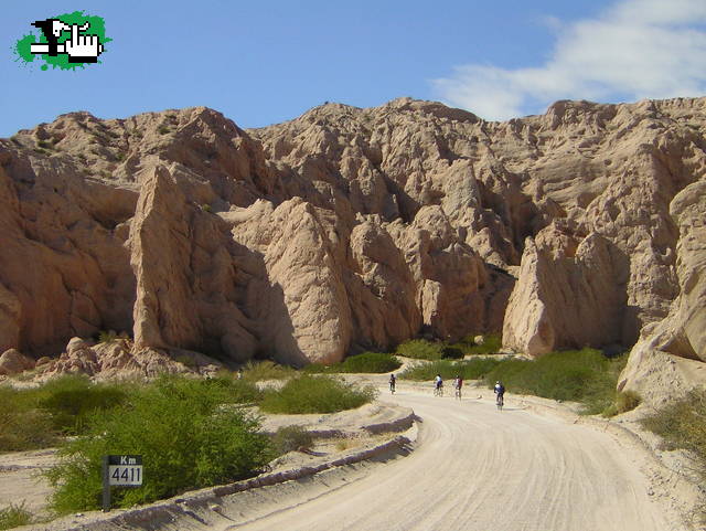 DESCENSOS EN LOS  VALLES CALCHAQUIES (Salta)