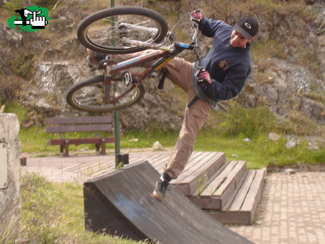 BIKE MECHANIC
