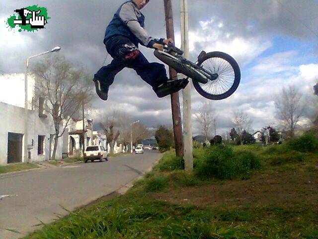 emi del team bmx tandil