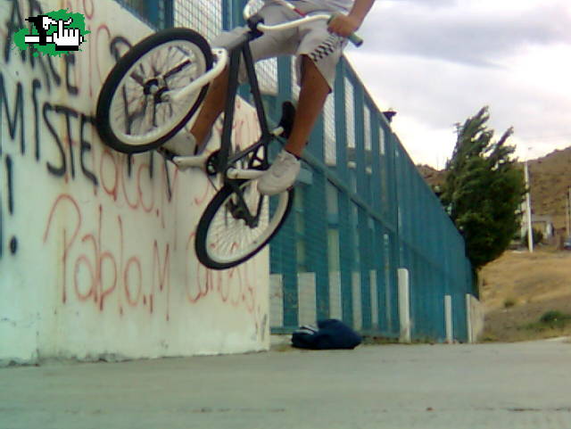 Aprendiendo WALLRIDE EN JARDIN