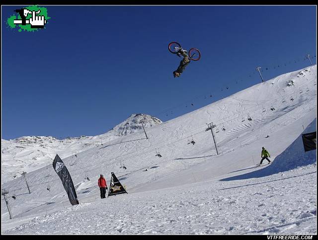 Backflip 25 metros en nieve