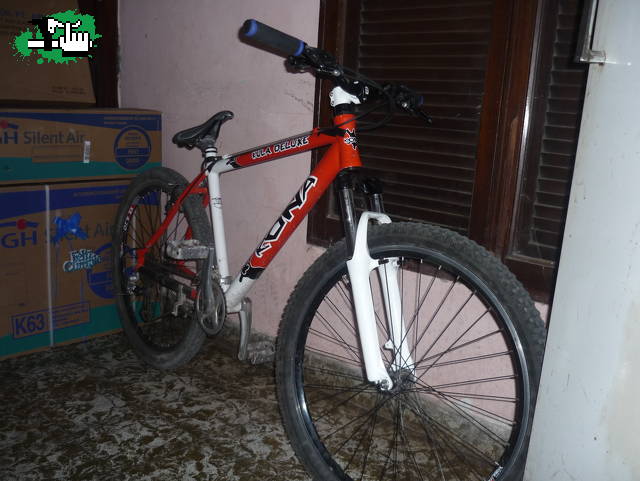 mi bike con la killa pintada =)