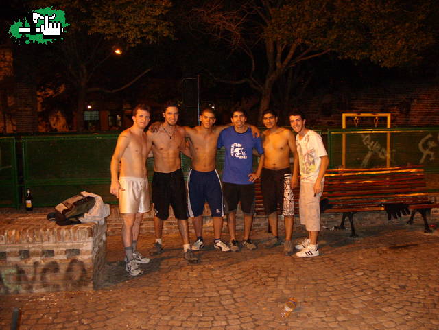 sexiniños? no habian cerrado ese antro?