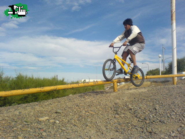 Irineo DESLIZANDO BARANDAS X 1° VEZ