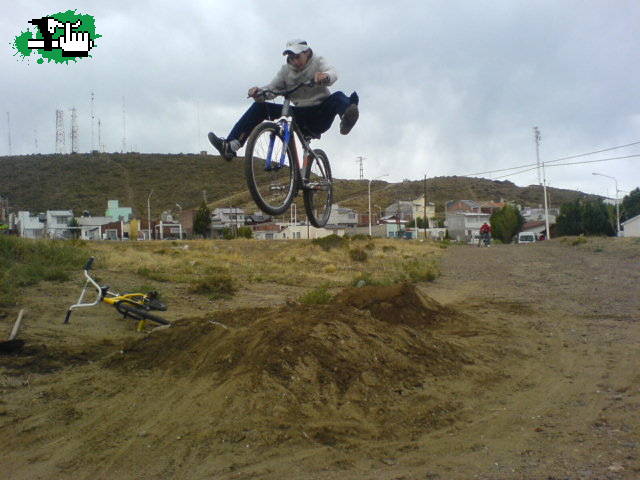 MAURI NO FOOTED DIRT