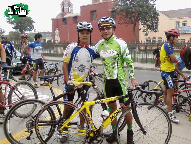 hello seres humanos yo aki al lado de jhon kunto kampeon nacional de ciclismo de montaña y ruta
