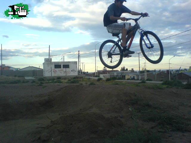 MAURI EN DIRT