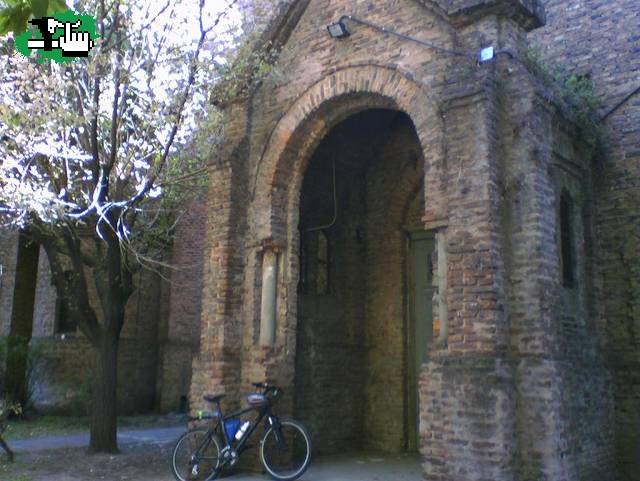iglesia de lourdes en santos lugares