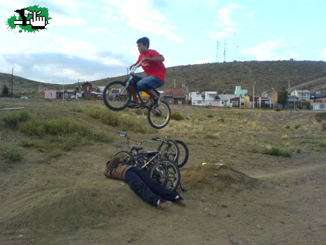 saltandoBIKES