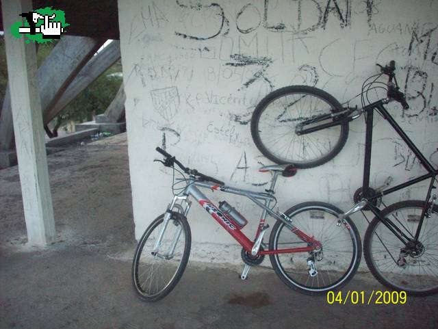 vendo la gris y rojo 
