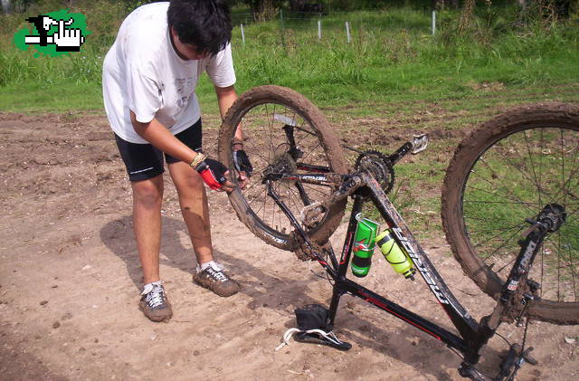  "A TODO BARRO(pedal)" 