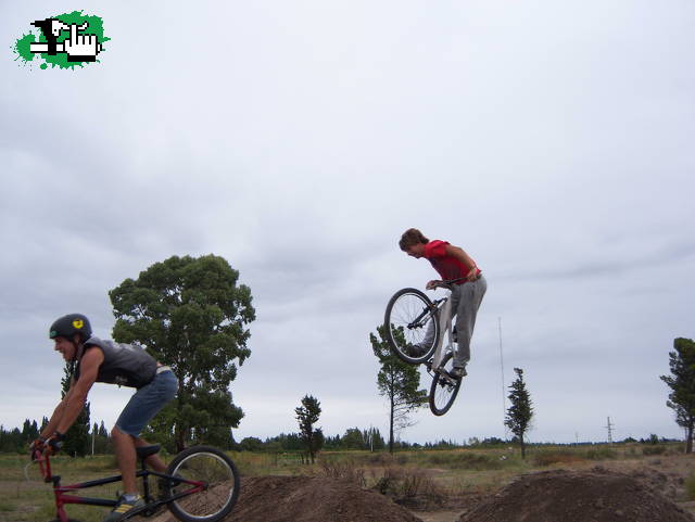 dirt's trelew / chubut