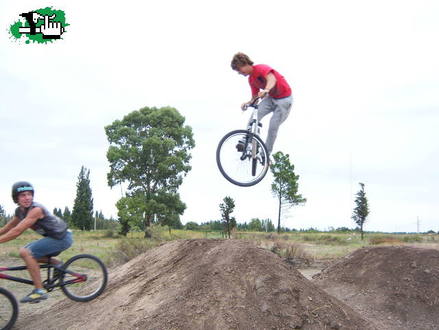dirt's trelew / chubut