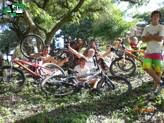 PARTE DE LA JUVENTUD Q NOS ACOMPAÑA A NUESTRAS LOCURAS