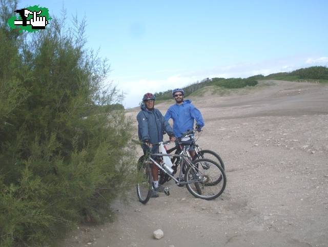 cubriendonos en el medano