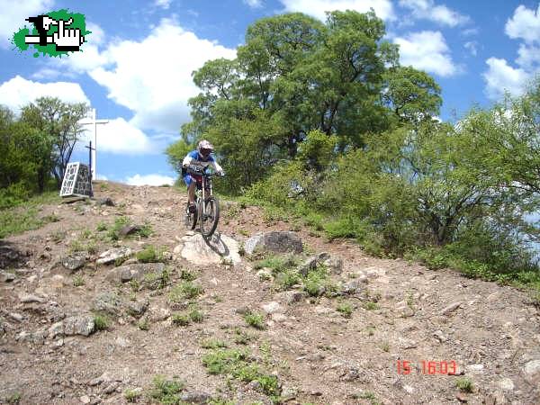 Destrozando bici agena :P