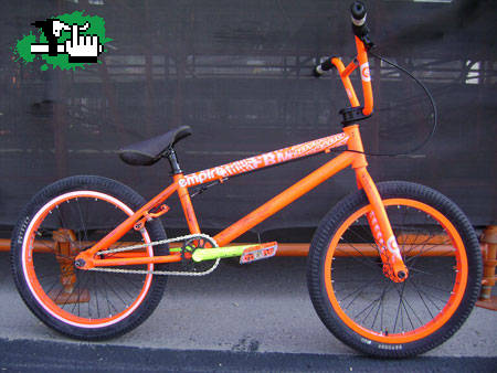 LA BIKE DE UN AMIGO