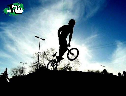 NO ES FOTOSHOP ES LA MUÑECA DE FEDERICO YRIART, EL MEJOR FOTOGRAFO DE BMX