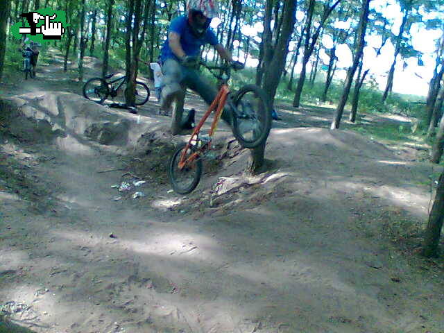 Mauri bajando no footer....