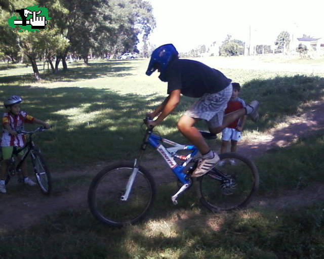 benja keriendo hacer la superman 