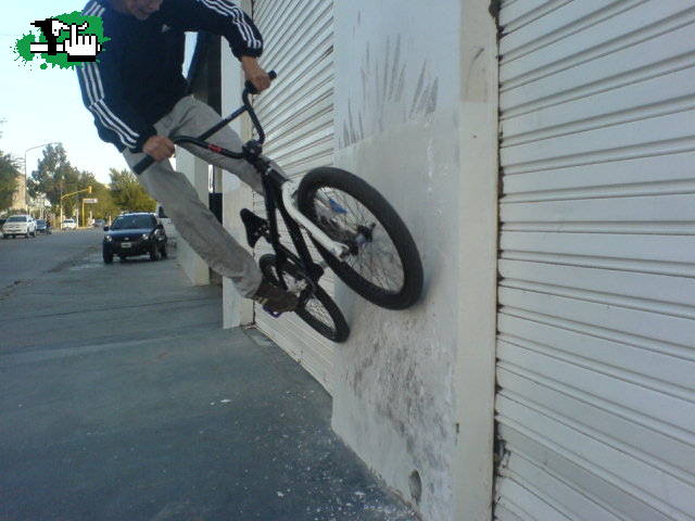 SEBA APRENDIENDO WALLRIDE