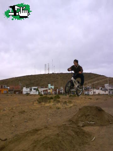 OJO LLANTEADO SALTANDO
