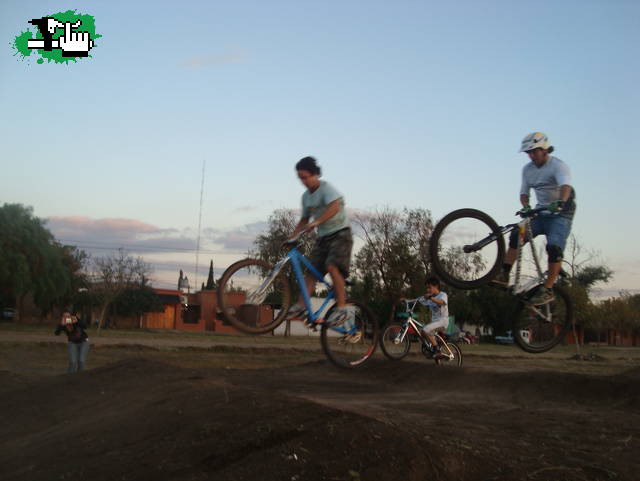 BMX      BMX     BMX