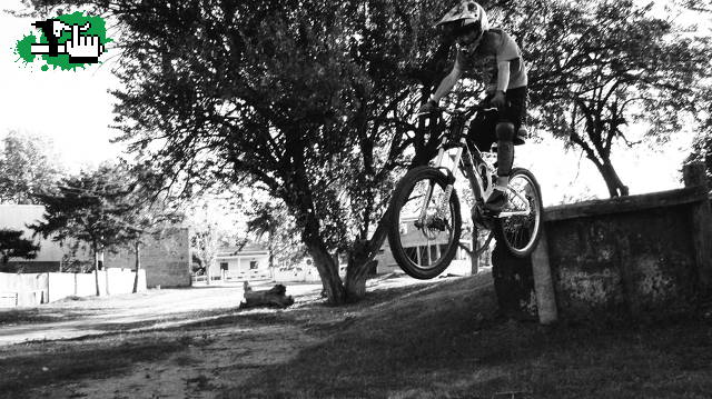 LULI  EN GENDARMERIA BIKE PARK