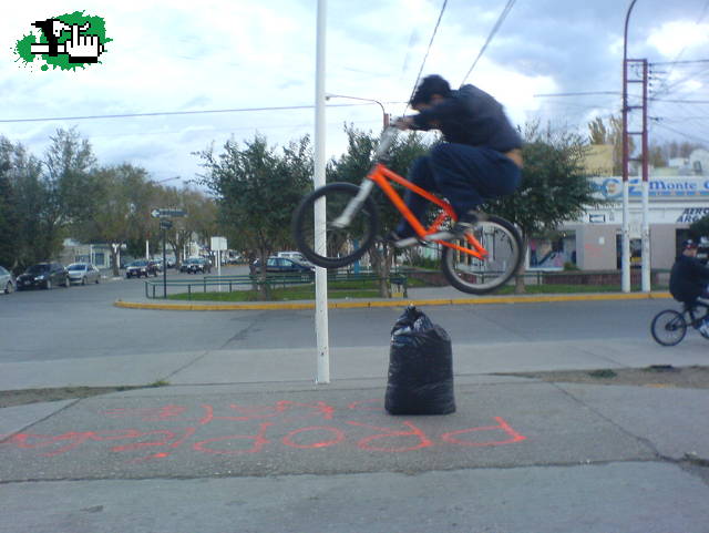 BUNNI BOLSA EN LOS PLANITOS