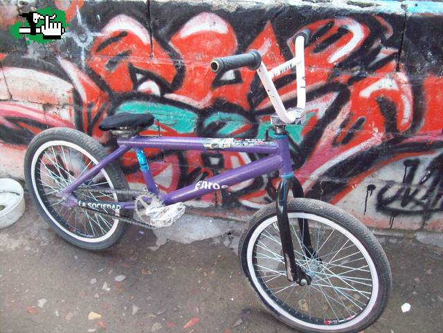 ?la bike de un amigo opinen¿