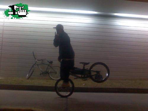 otra boludiando en el shopping
